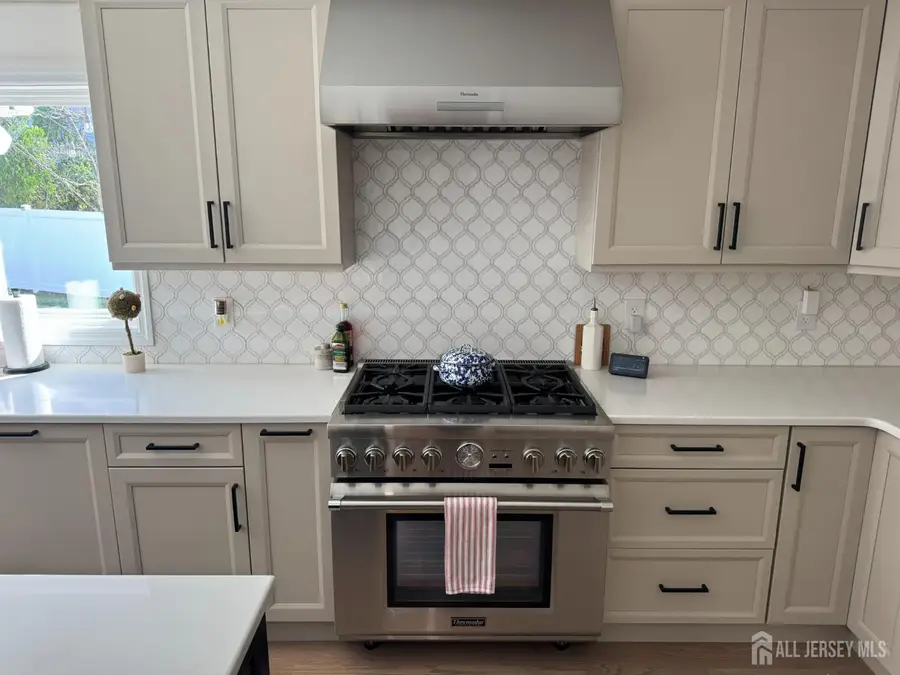 -28 Hillside Avenue, Monmouth Junction, NJ 08852 - #3