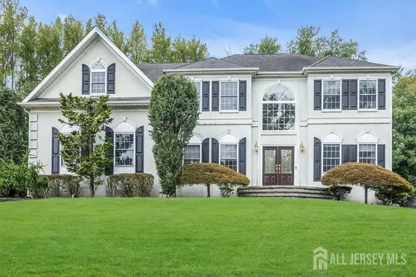 -22 Forest Lane, Monroe, NJ 08831