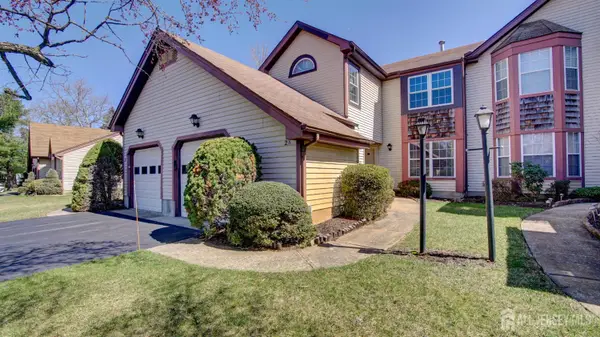 -2 Hempstead Drive, Monroe, NJ 08831