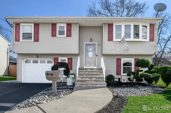 -245 Florence Avenue, Colonia, NJ 07067