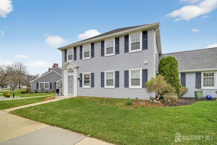 -8 Sussex Way, Monroe, NJ 08831 - #2