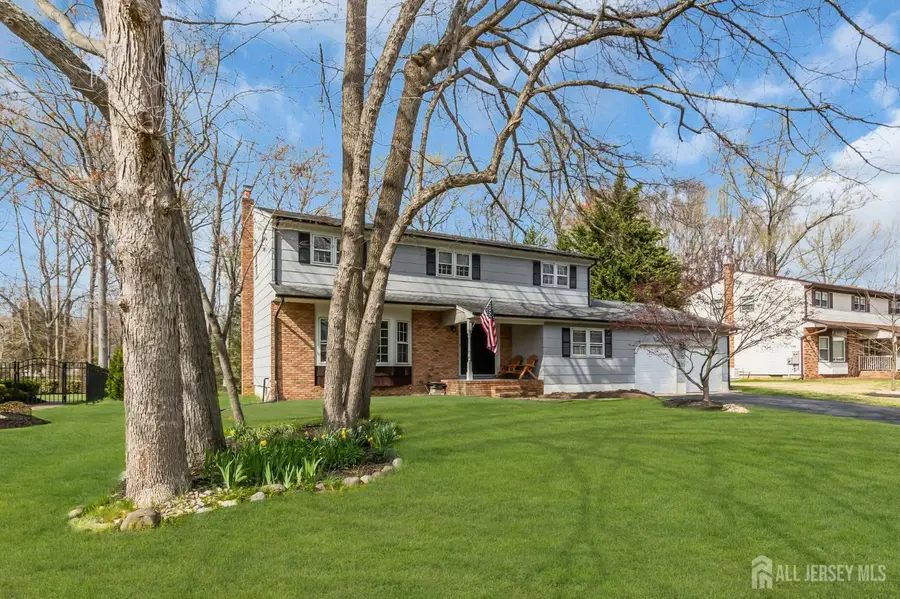 -8 Queens Place, Old Bridge, NJ 08857 - #2