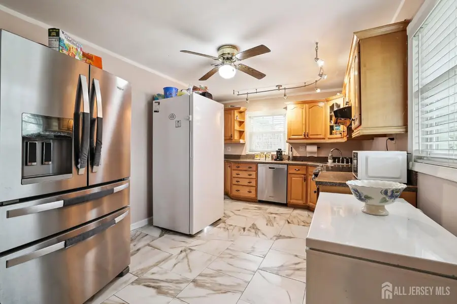 -2 Dey Place, Edison, NJ 08817 - #3