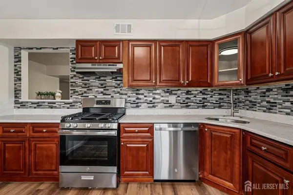 -8401 Hana Road, Edison, NJ 08817