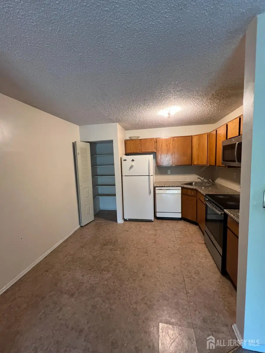 -285 Hampshire Court, Piscataway, NJ 08854 - #3