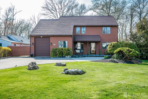 -49 Kentnor Street, Metuchen, NJ 08840