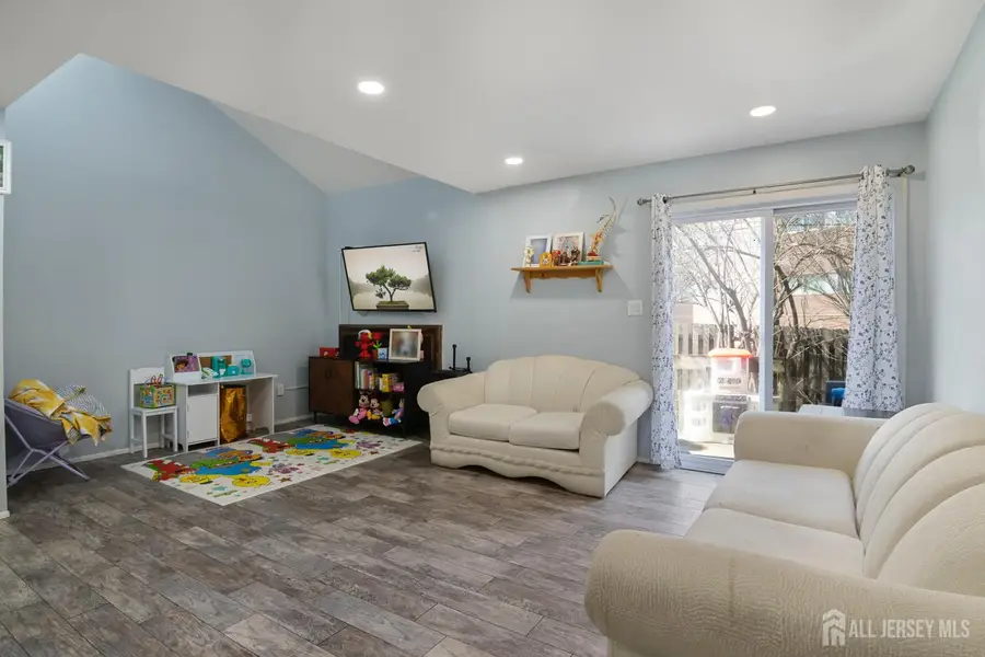 -10 Neilson Street #H, New Brunswick, NJ 08901 - #3