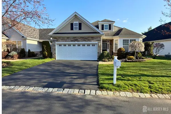 -120 Crescent Way, Monroe, NJ 08831
