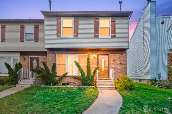 -114 Pendleton Place, Old Bridge, NJ 08857