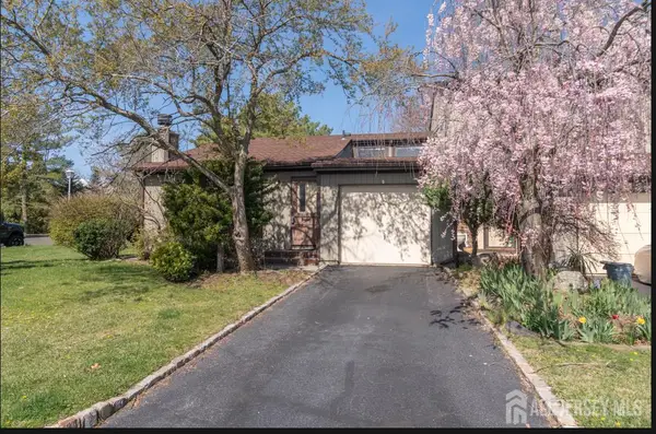 -175 Penn Court #120, Old Bridge, NJ 07747