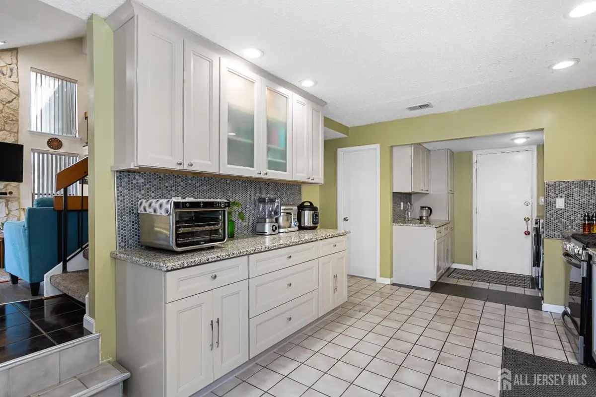 -524 Westgate Drive, Edison, NJ 08820 - #1