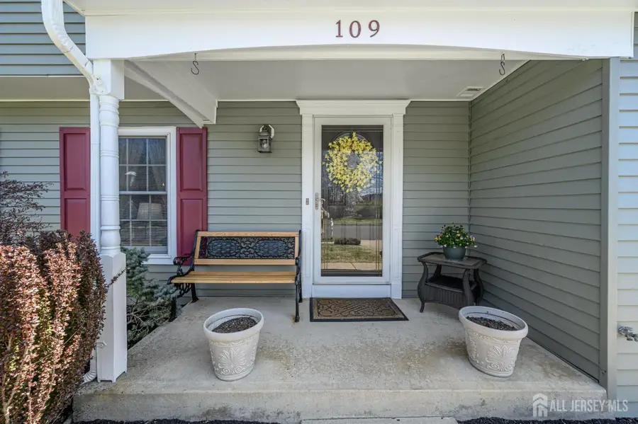 -109 Concord Circle, Howell, NJ 07731 - #2