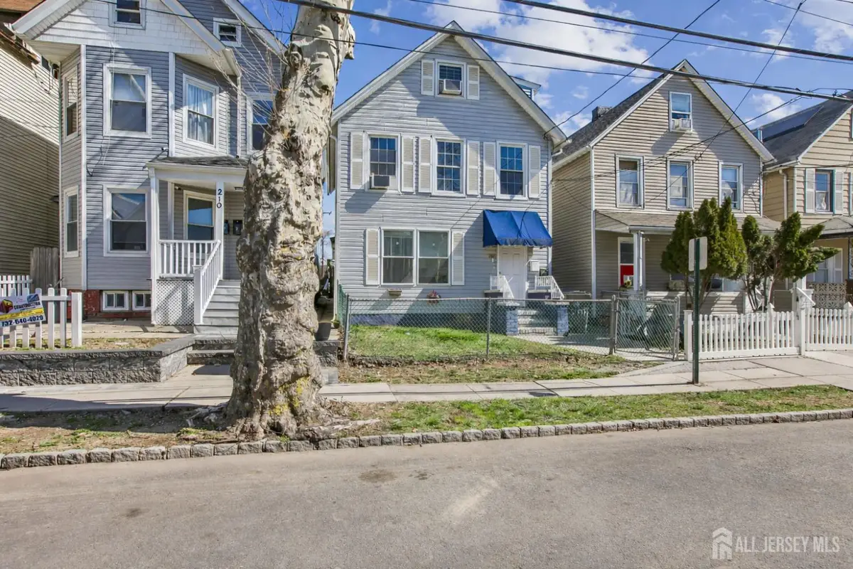 -208 Gordon Street, Perth Amboy, NJ 08861 - #1