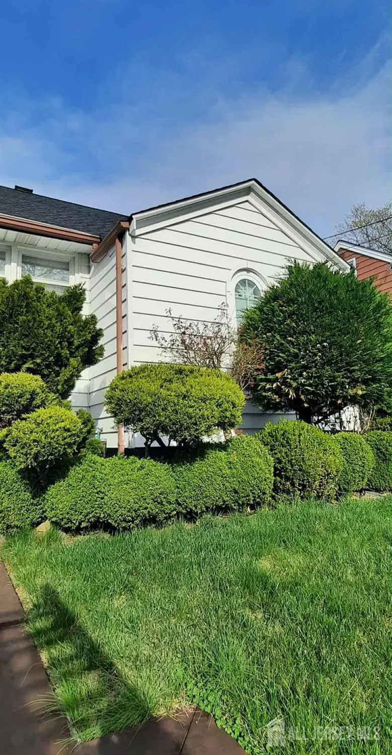 -106 Maryknoll Route, Menlo Park Terrace, NJ 08840 - #2