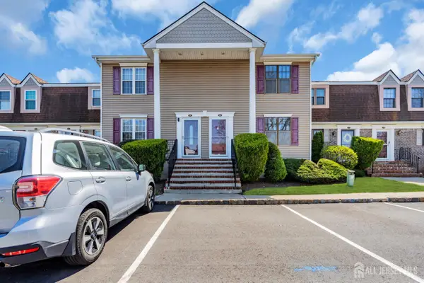 -53 Heritage Lane, Fords, NJ 08863