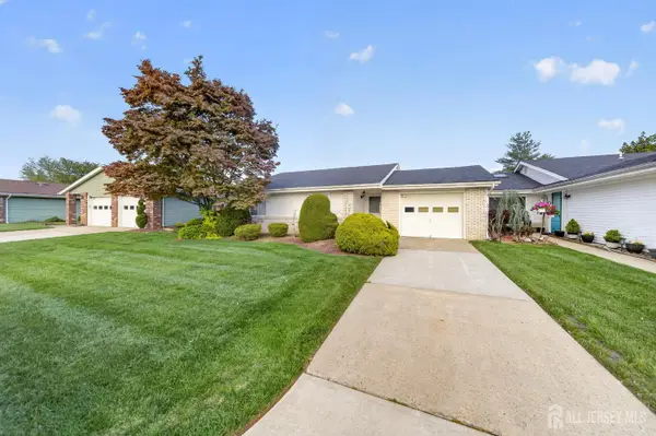 -487-A Grandin Road, Monroe, NJ 08831