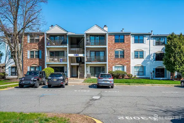 -409 Lancaster Court, Piscataway, NJ 08854