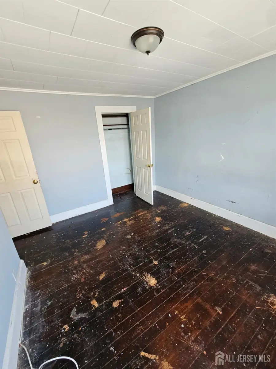 -6 Lufberry Avenue, New Brunswick, NJ 08901 - #2