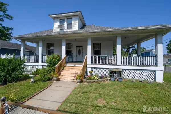 -21 Willow Street, Keansburg, NJ 07734