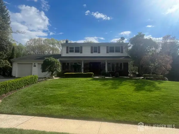 -11 Apple Manor Lane, East Brunswick, NJ 08816