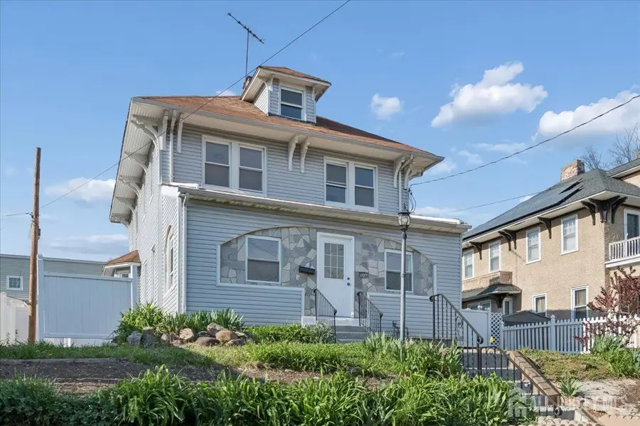 -109 E 6 Avenue, Roselle, NJ 07203 - #2