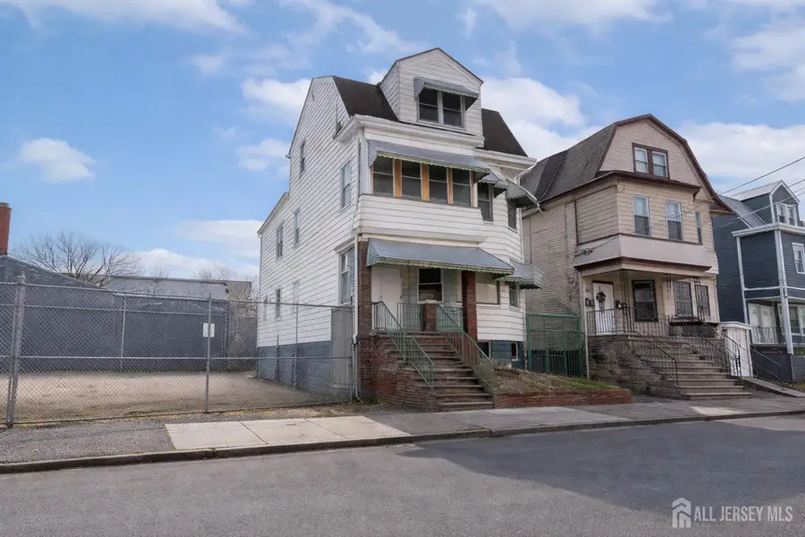 -211 N 13th Street, Newark, NJ 07107 - #2