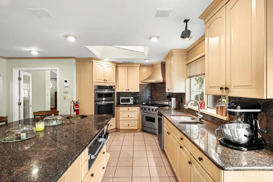 -8 Crommelin Court, East Brunswick, NJ 08816 - #3