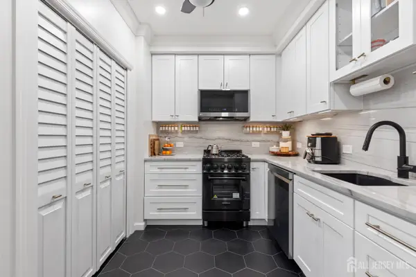 -91 Coles Street, Jersey City, NJ 07302