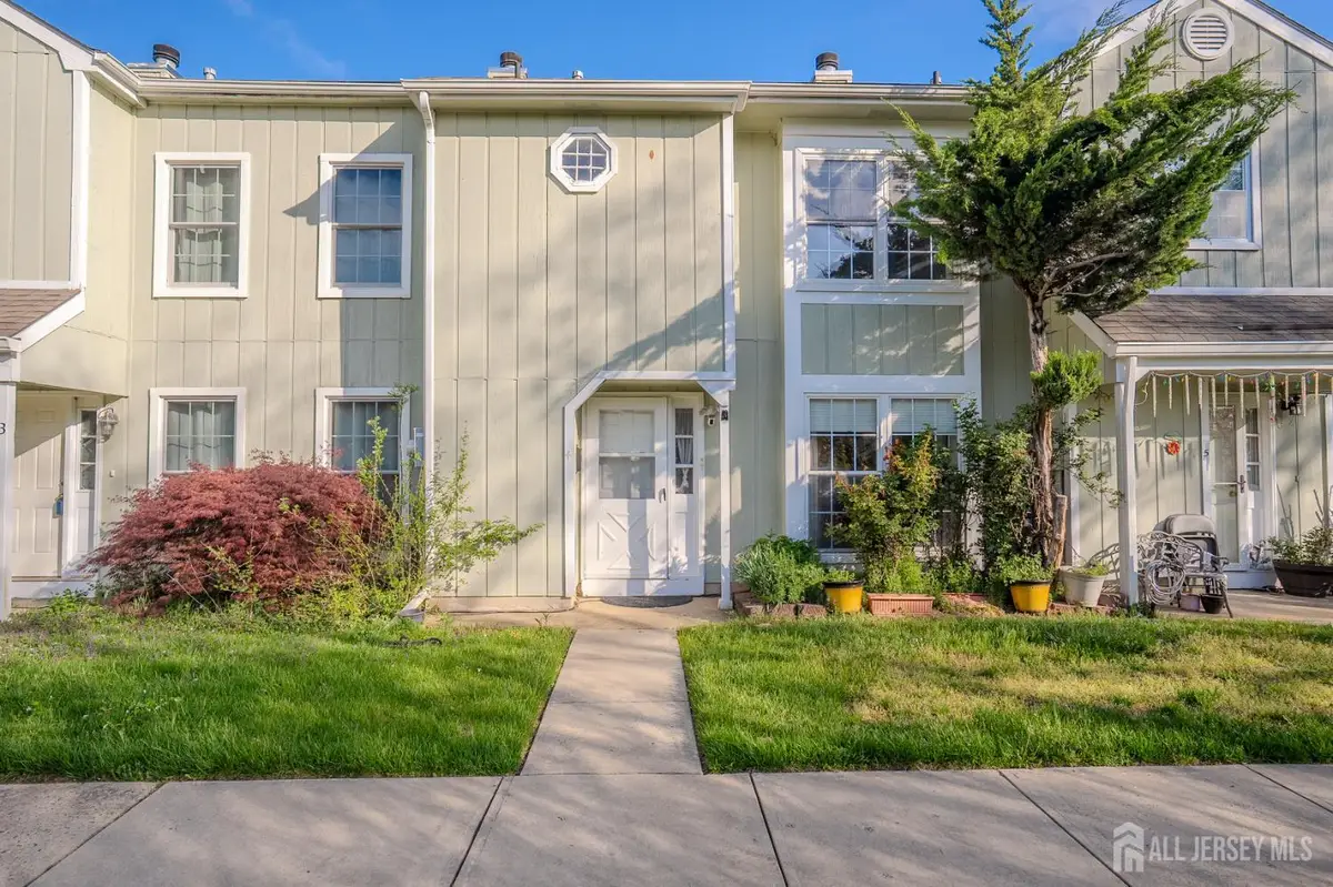 -4 Pond View Drive, Plainsboro, NJ 08536 - #1