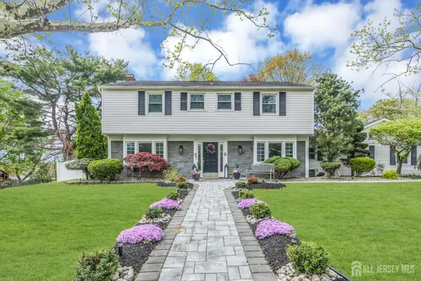 -7 Stratford Drive, Old Bridge, NJ 08857