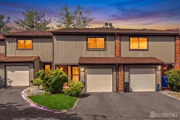 -20 Arrowsmith Court, Old Bridge, NJ 07747
