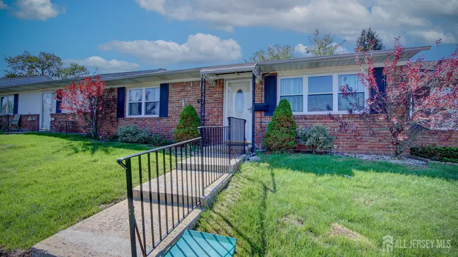 -5 Missouri Court, Matawan, NJ 07747 - #2