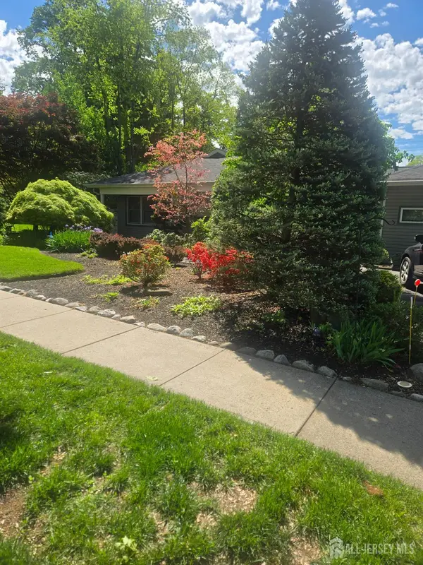 -124 Hillside Avenue, Metuchen, NJ 08840