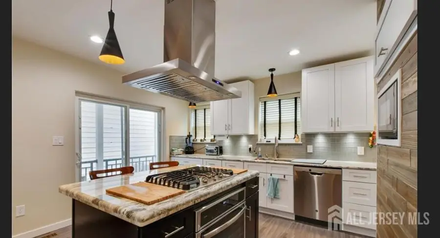 -22 Harvey Street, New Brunswick, NJ 08901 - #3