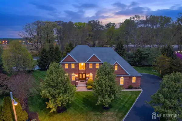 -8 Keppel Road, Plainsboro, NJ 08536