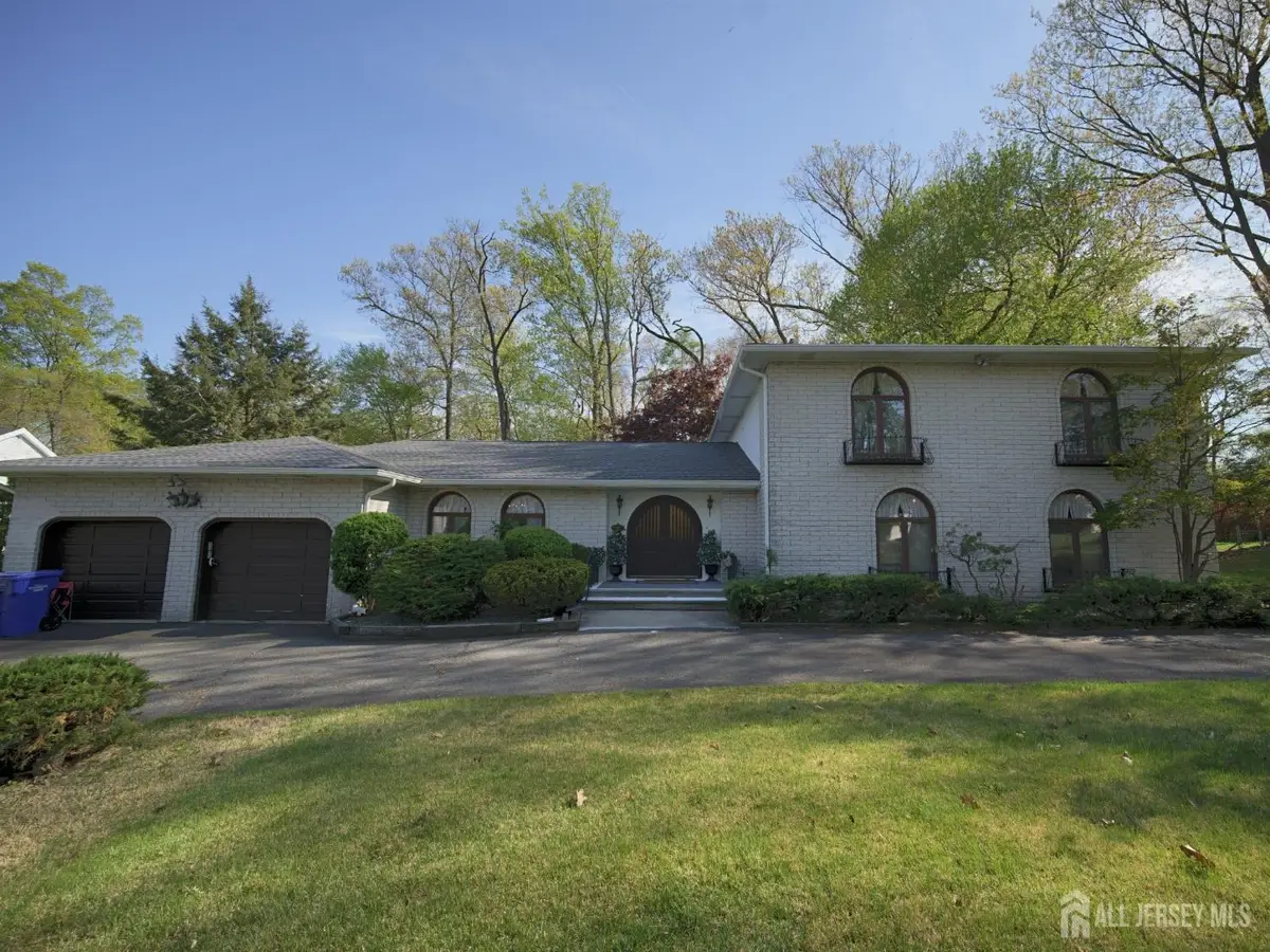 -902 Joan Court, North Brunswick, NJ 08902 - #1