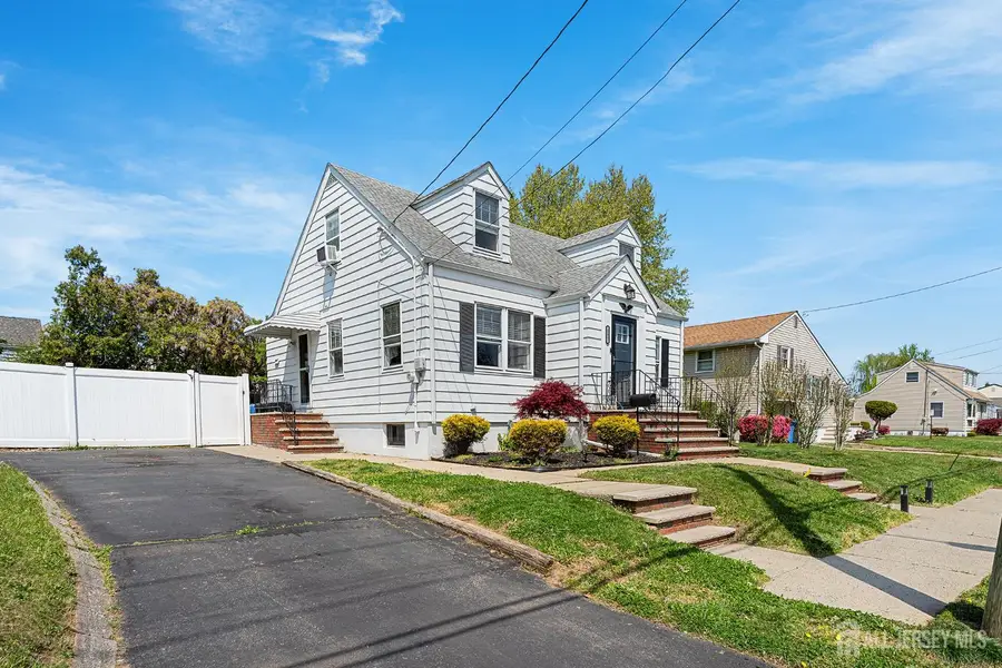 -585 Bamford Avenue, Woodbridge, NJ 07095 - #3