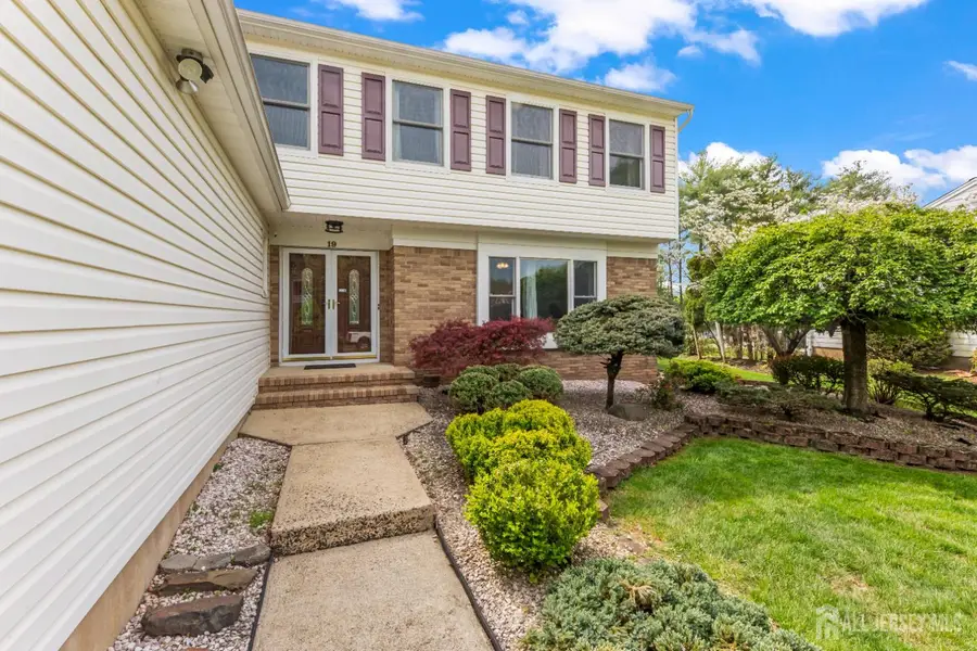 -19 Aspen Circle, Edison, NJ 08820 - #3