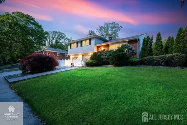 -158 Grandview Avenue, Edison, NJ 08837