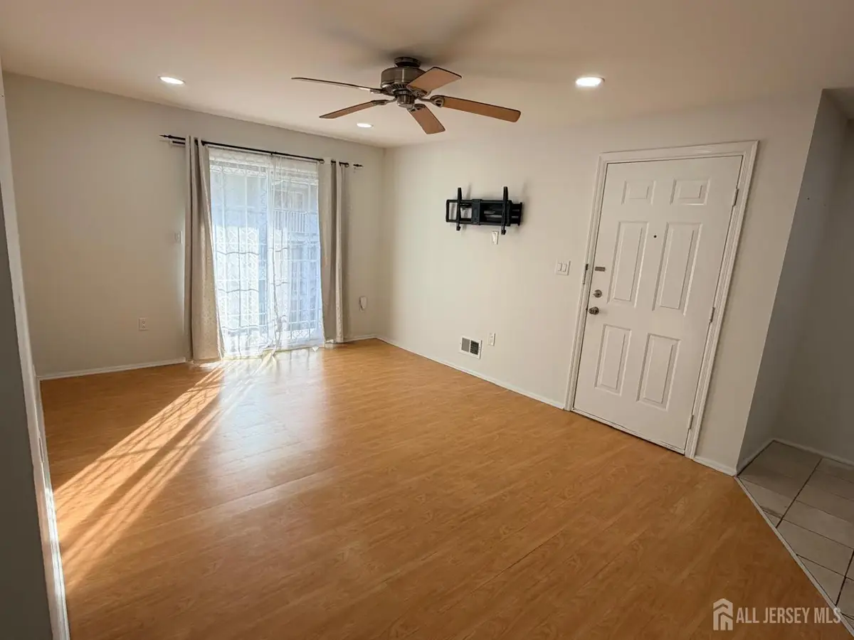 -28 Brighton Way, North Brunswick, NJ 08902 - #1