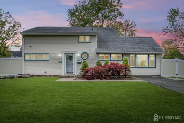 -47 Southwood Drive, Old Bridge, NJ 08857