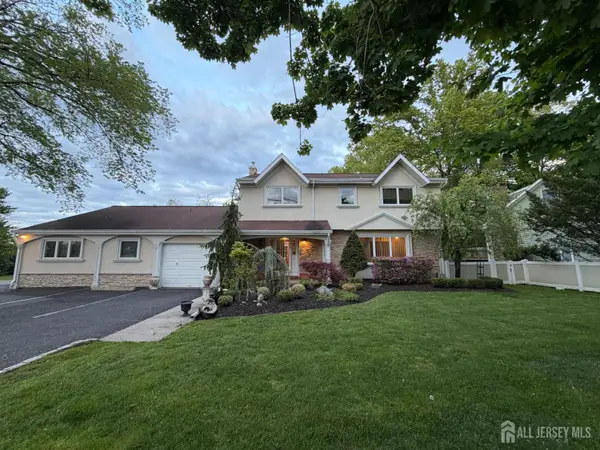 -688 Grove Avenue, Edison, NJ 08820