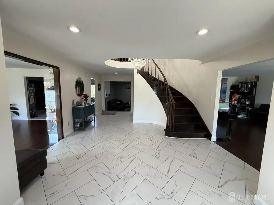 -4 Fern Court, North Brunswick, NJ 08902 - #2
