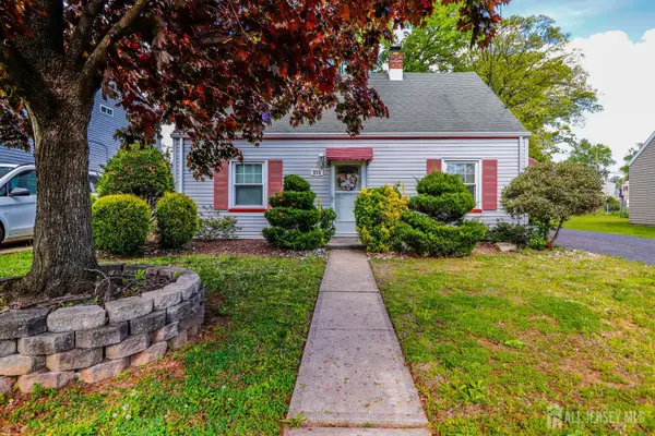 -215 Loring Avenue, Edison, NJ 08817