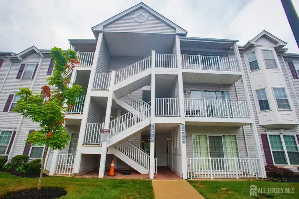 -488 Witney Court, North Brunswick, NJ 08902