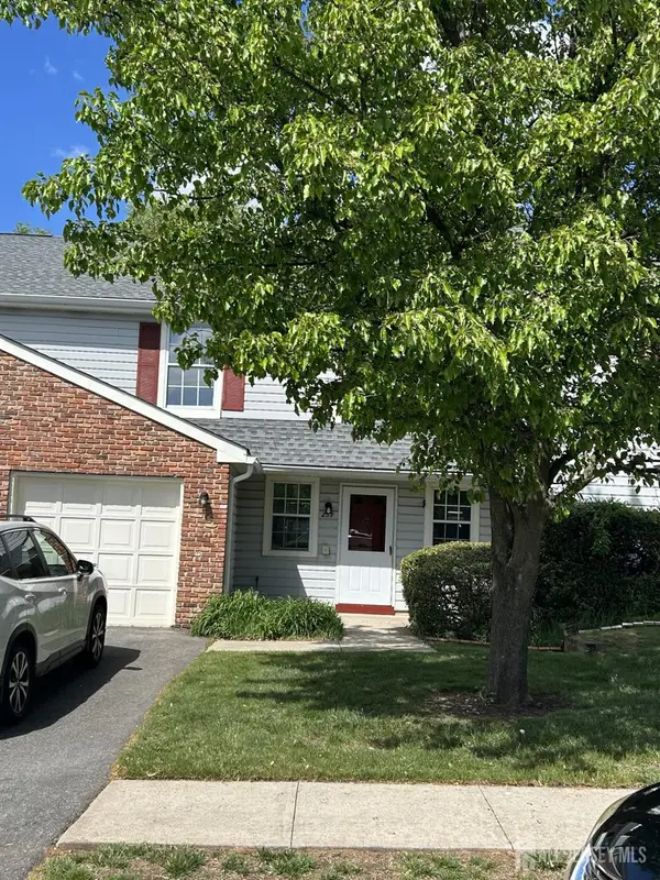 -251 Hyde Park Road, Franklin, NJ 08873