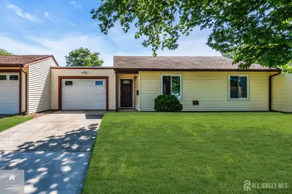 -150 Maclura Plaza #C, Monroe, NJ 08831