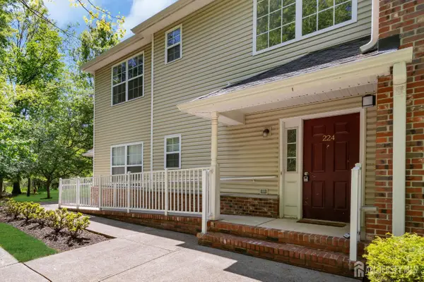 -224 Pinelli Drive, Piscataway, NJ 08854