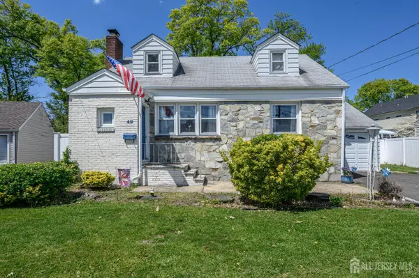 -49 Colonial Drive, Clark, NJ 07066