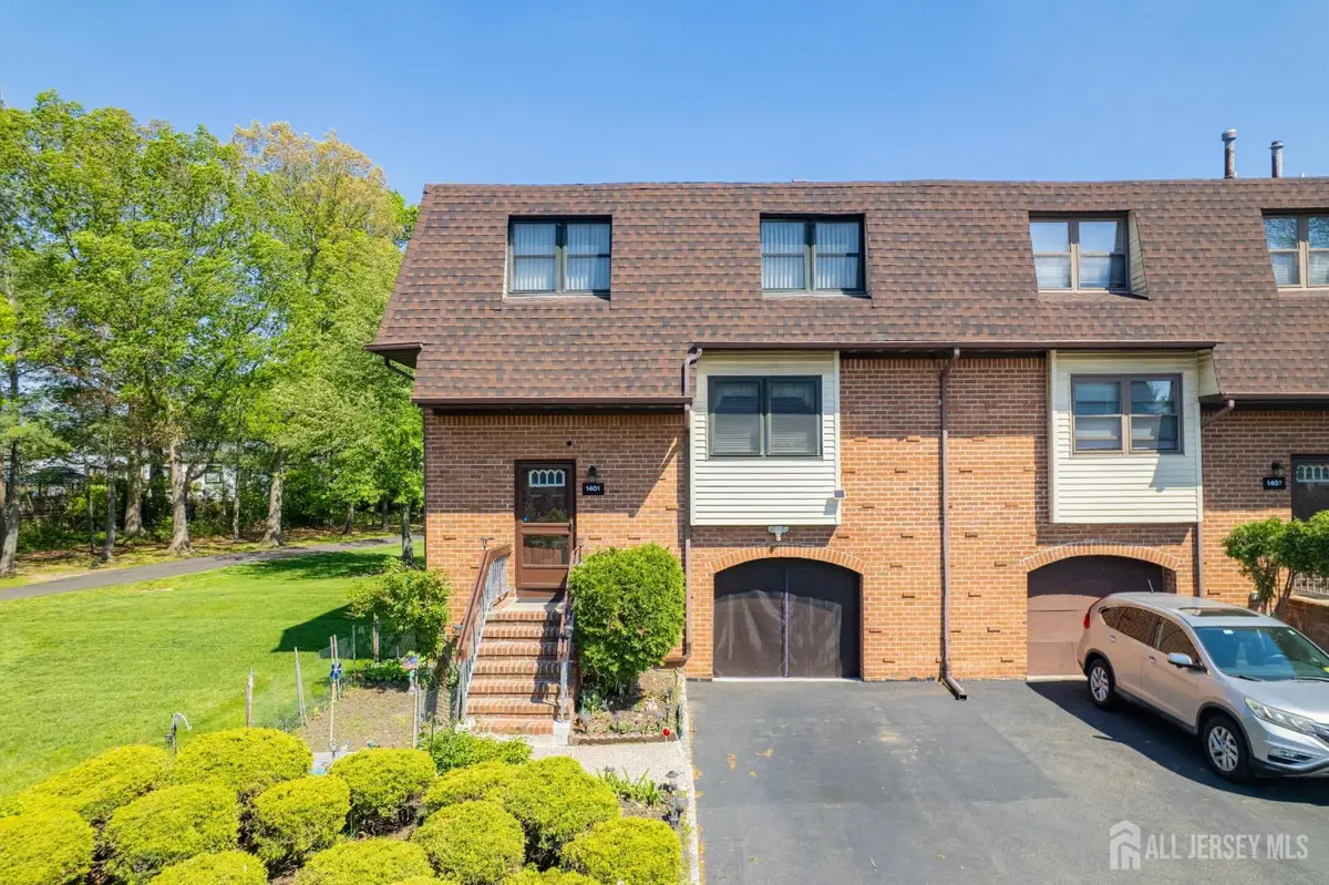 -1401 North Oaks Boulevard, North Brunswick, NJ 08902 - #1